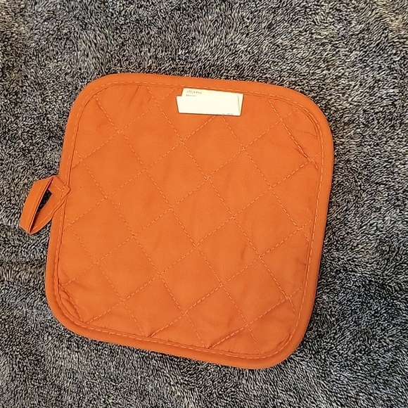 "fall feels" pot holder and kitchen towel set - Picture 4 of 7